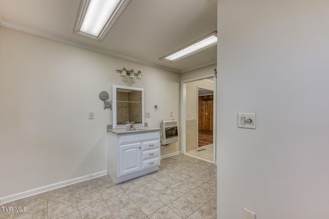 431 Brentwood Pvt Drive, Bristol, TN 37620