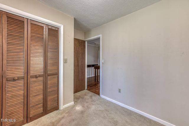 431 Brentwood Pvt Drive, Bristol, TN 37620