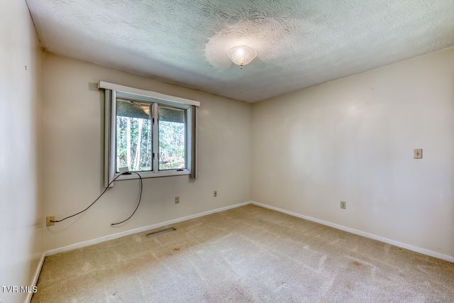 431 Brentwood Pvt Drive, Bristol, TN 37620