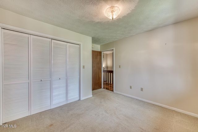431 Brentwood Pvt Drive, Bristol, TN 37620