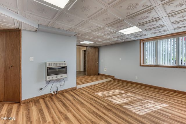 431 Brentwood Pvt Drive, Bristol, TN 37620