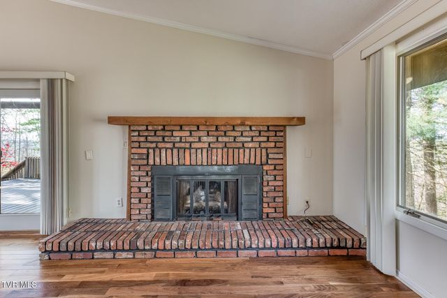 431 Brentwood Pvt Drive, Bristol, TN 37620