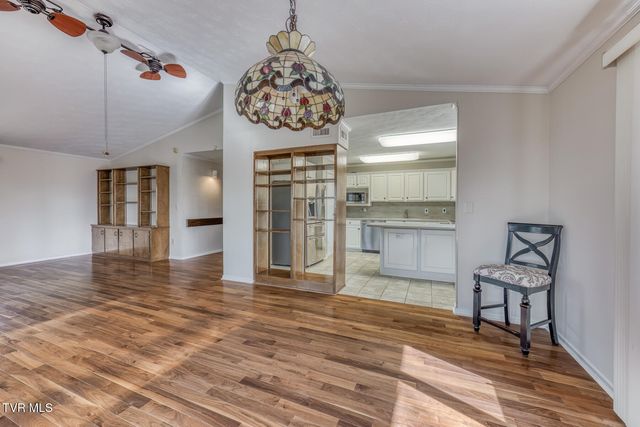 431 Brentwood Pvt Drive, Bristol, TN 37620