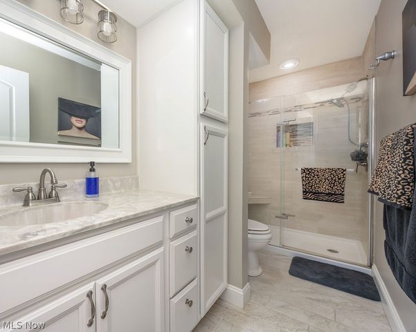 31 Anns Drive, Vienna, WV 26105