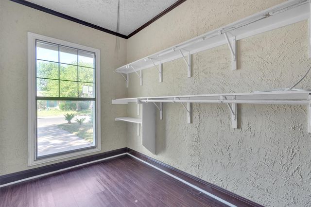 5000 Fontenay DR, Austin, TX 78744