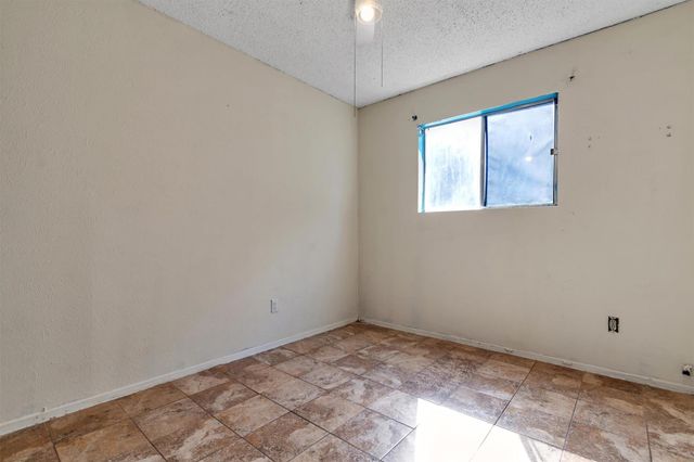 5000 Fontenay DR, Austin, TX 78744