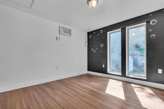 5000 Fontenay DR, Austin, TX 78744