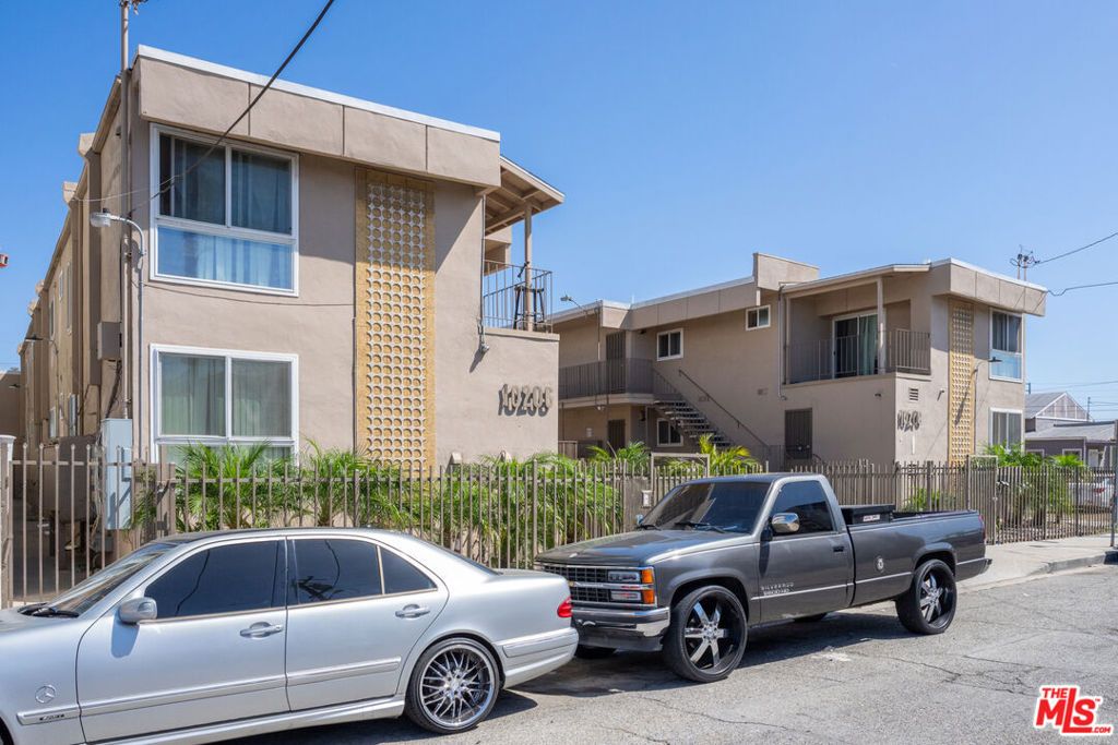 10206 S Inglewood Avenue, Inglewood, CA 90304 — photo 2