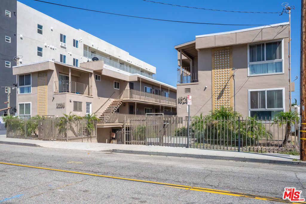 10206 S Inglewood Avenue, Inglewood, CA 90304 — photo 4