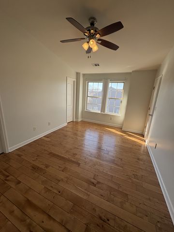 735 Tulip Grove Rd Apt 303, Hermitage, TN 37076