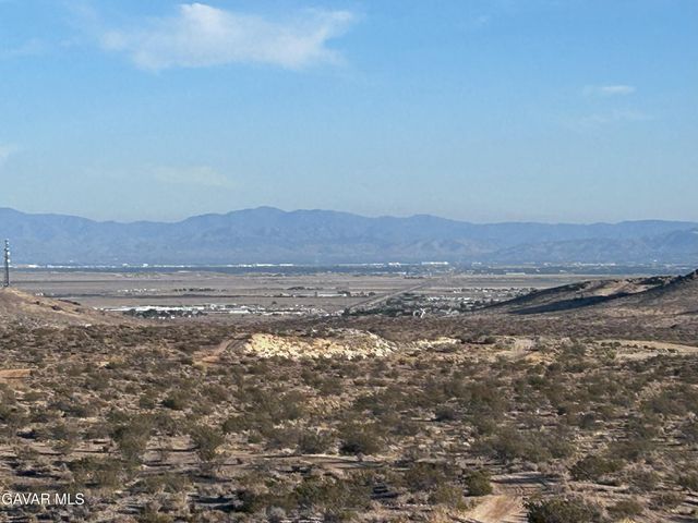 Dawn Road, Rosamond, CA 93560