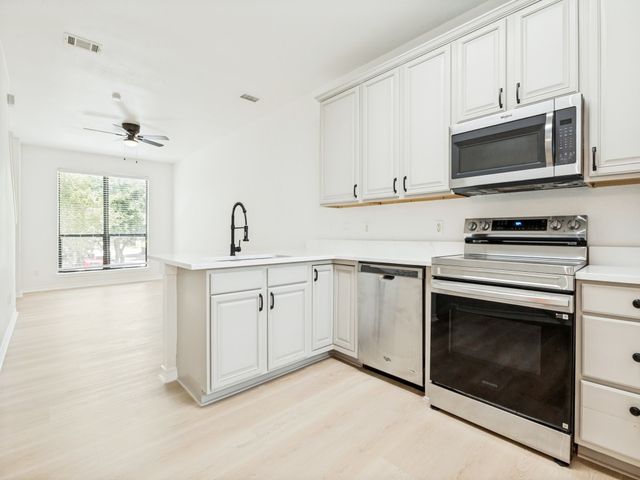 120 Nemo Court, Arlington, TX 76010