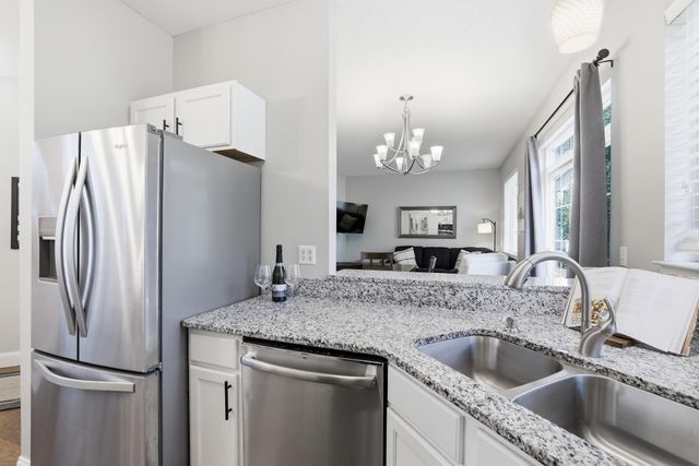 2078 Mainstreet, Hopkins, MN 55343