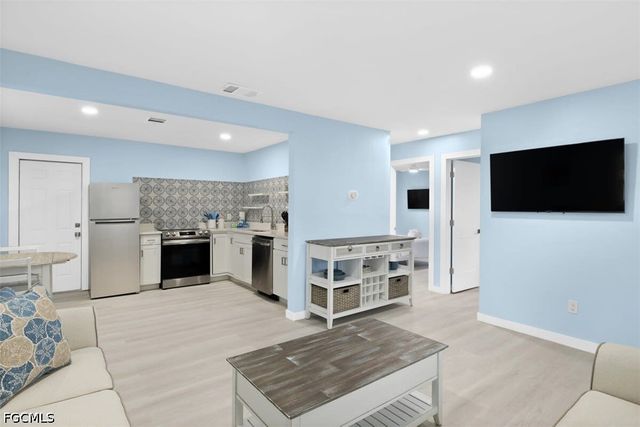 817-819 Indiana AVE, Fort Myers, FL 33908