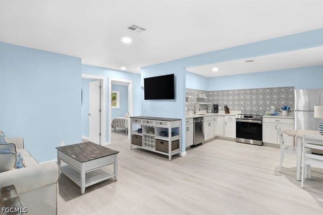 817-819 Indiana AVE, Fort Myers, FL 33908