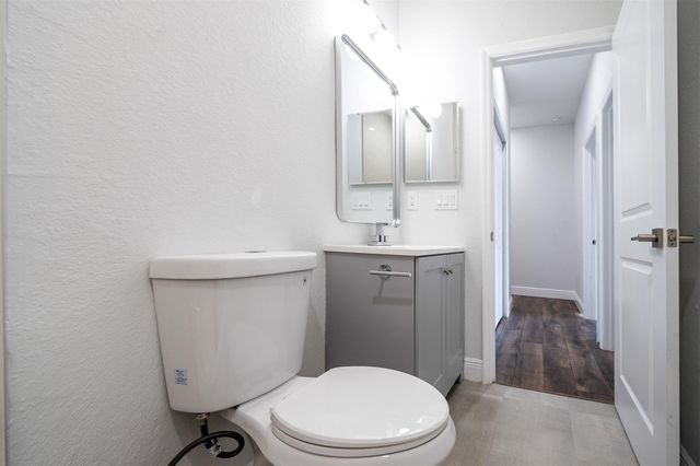 333 NW 41st Street 331, Oakland Park, FL 33309
