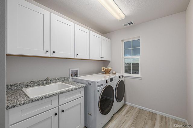 3986 Fultondale Street, Aurora, CO 80019