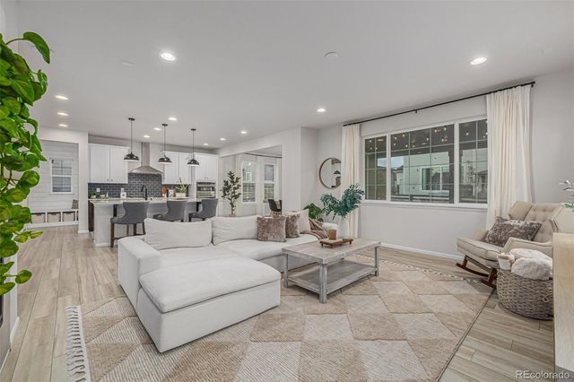 3986 Fultondale Street, Aurora, CO 80019