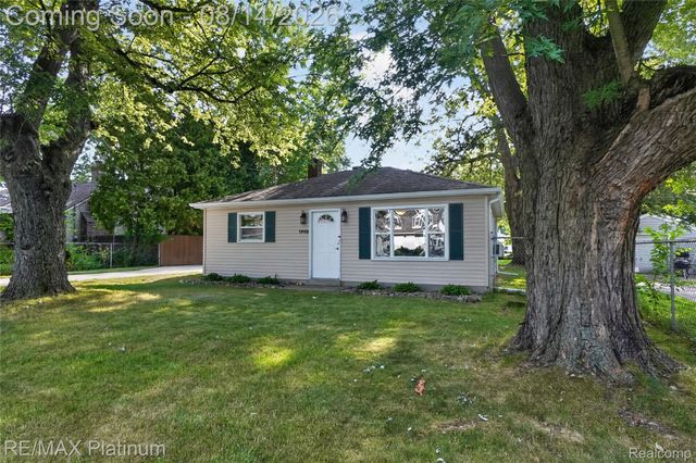 1902 Adelpha Avenue, Delhi Charter Township, MI 48842