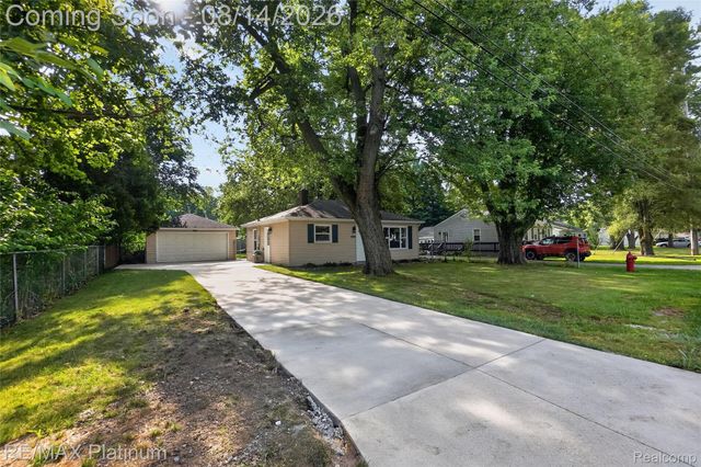 1902 Adelpha Avenue, Delhi Charter Township, MI 48842