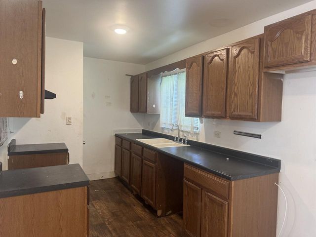 1402 Henry Avenue, Beloit, WI 53511