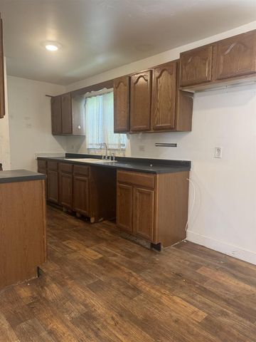 1402 Henry Avenue, Beloit, WI 53511