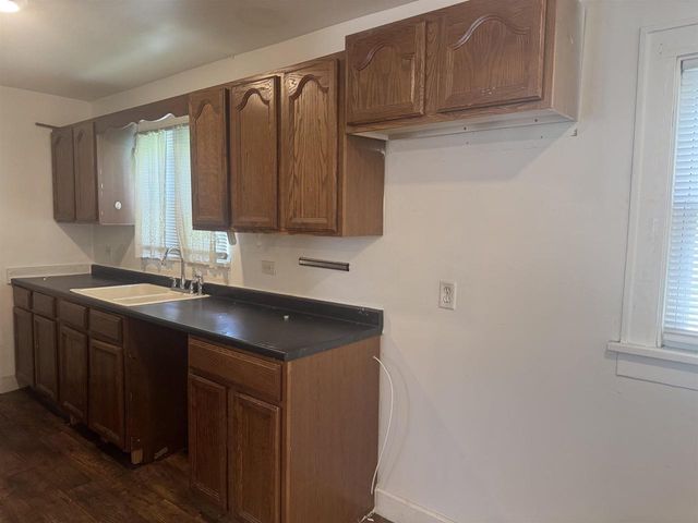 1402 Henry Avenue, Beloit, WI 53511