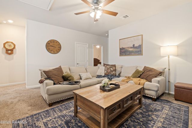107 Rue Chateau Royal Drive, Youngsville, LA 70592