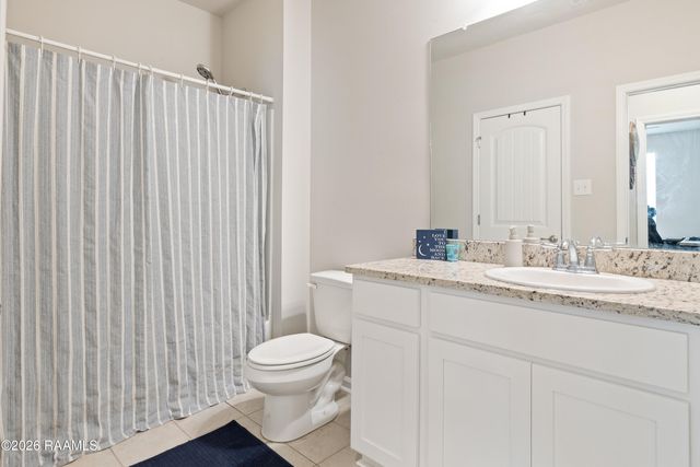 107 Rue Chateau Royal Drive, Youngsville, LA 70592