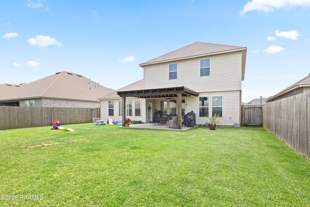 107 Rue Chateau Royal Drive, Youngsville, LA 70592