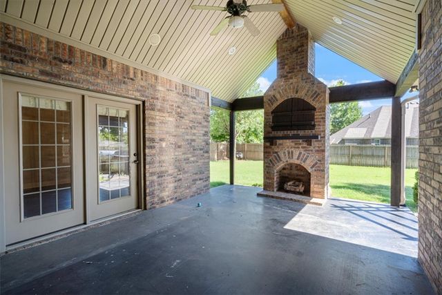 3623 W Bowling Green Place, Fayetteville, AR 72704