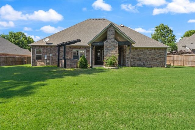 3623 W Bowling Green Place, Fayetteville, AR 72704