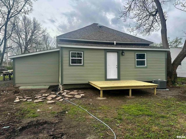 714 W 5TH Street, Johnston City, IL 62951