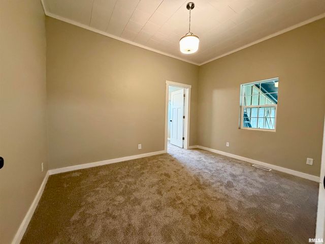 714 W 5TH Street, Johnston City, IL 62951