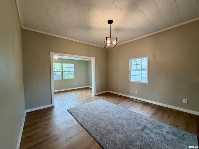 714 W 5TH Street, Johnston City, IL 62951
