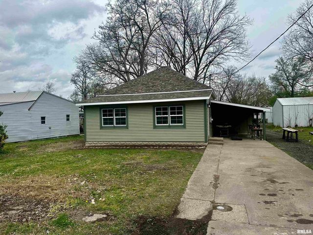 714 W 5TH Street, Johnston City, IL 62951