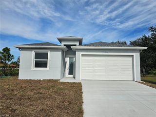 2502 26th ST SW, Lehigh Acres, FL 33976