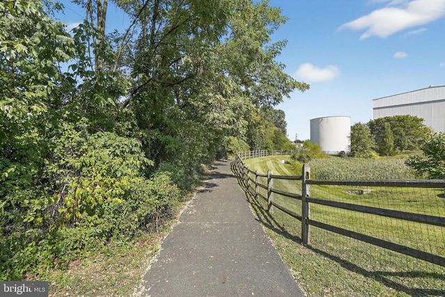 36 JESSOP LN, Hatboro, PA 19040