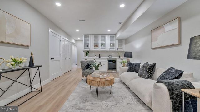 417 INGRAHAM ST NW, Washington, DC 20011