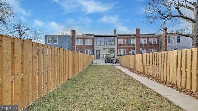 417 INGRAHAM ST NW, Washington, DC 20011