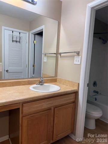 5020 Sardis Road L, Charlotte, NC 28270