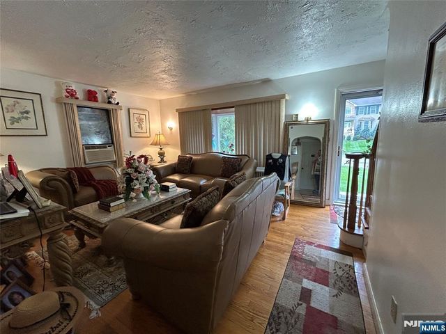 63 Grant Avenue, East Hanover Twp, NJ 07936