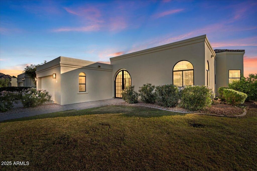 3800 E LINCOLN Drive 42, Phoenix, AZ 85018