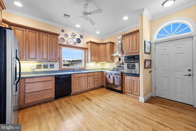11 BETTY DRIVE, Manahawkin, NJ 08050