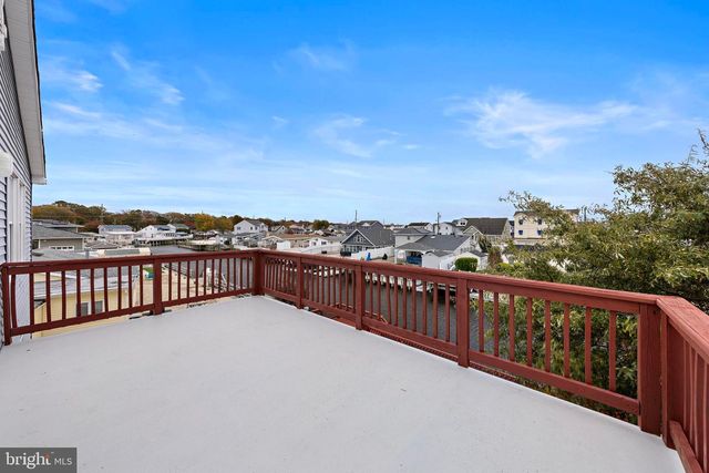 11 BETTY DRIVE, Manahawkin, NJ 08050