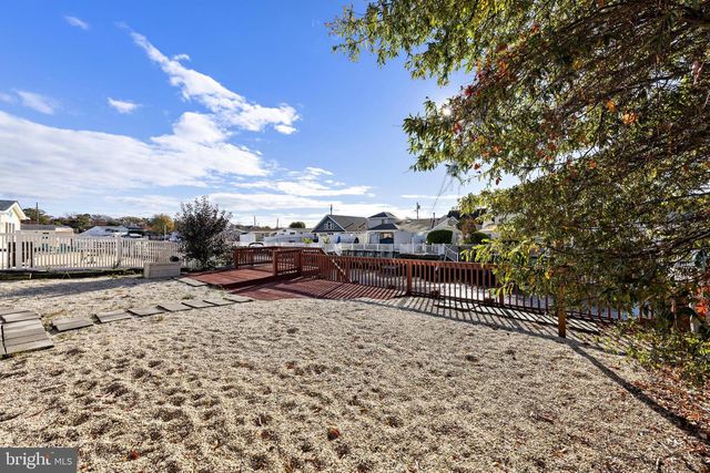 11 BETTY DRIVE, Manahawkin, NJ 08050