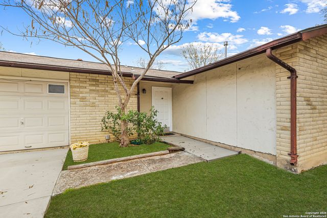5223 Galacino St, San Antonio, TX 78247
