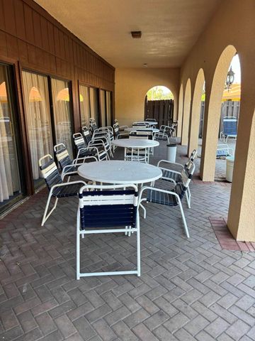 5937 Forest Hill Boulevard 103, West Palm Beach, FL 33415