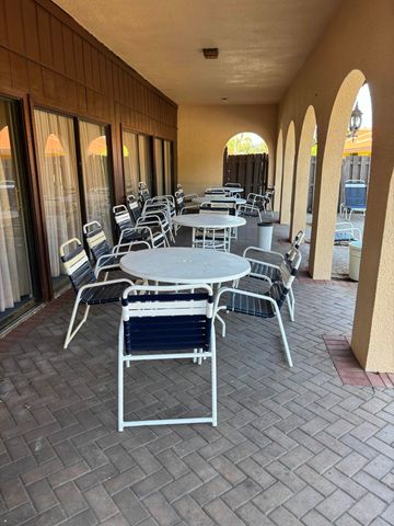 5937 Forest Hill Boulevard 103, West Palm Beach, FL 33415