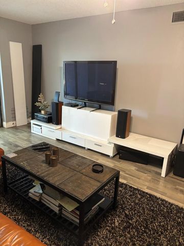 5937 Forest Hill Boulevard 103, West Palm Beach, FL 33415